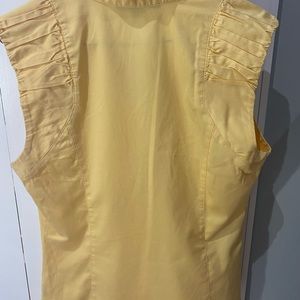 Like new Antonio Melanie Button Up Tank - size Medium